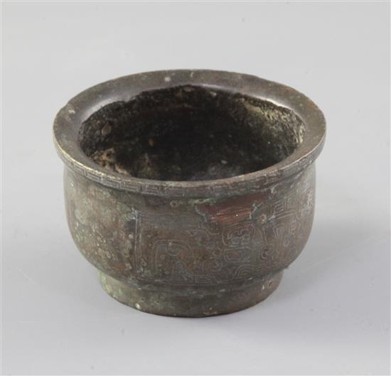 A Chinese archaistic bronze and silver inlaid censer, Ming dynasty or earlier, diameter 7.3cm
